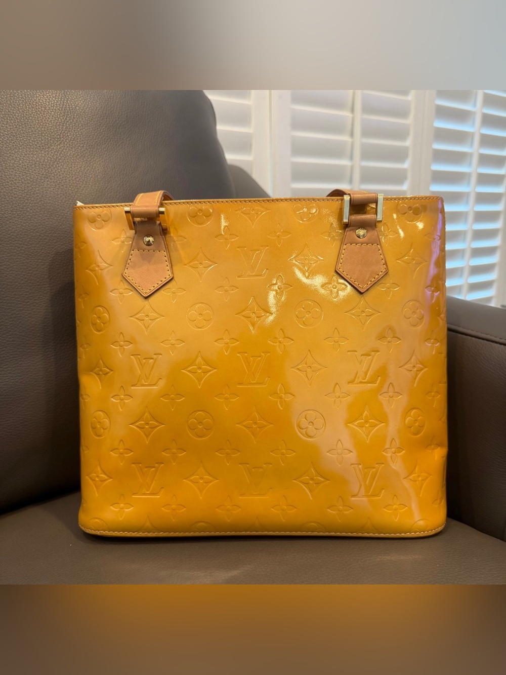 Louis Vuitton Vernis Monogram Tote